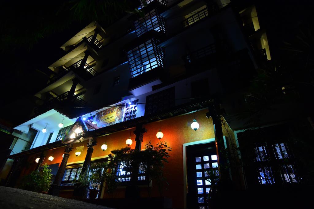 Kovalam Beach Hotel Exterior foto