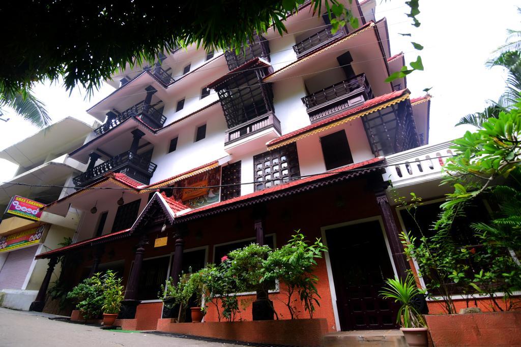 Kovalam Beach Hotel Exterior foto