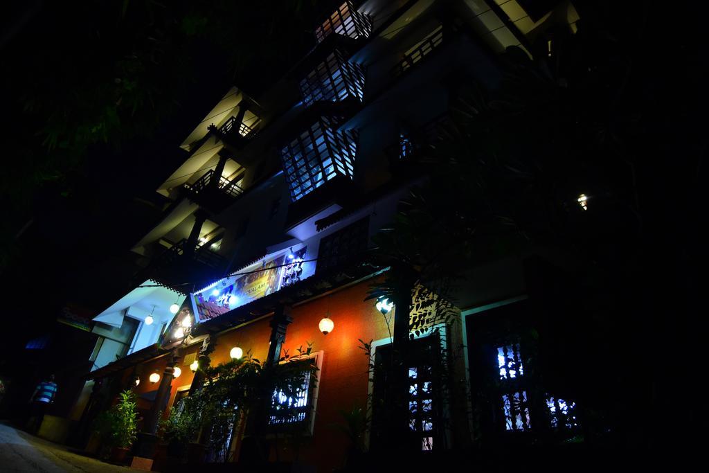 Kovalam Beach Hotel Exterior foto