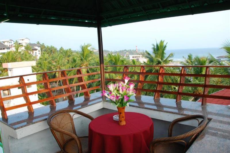 Kovalam Beach Hotel Exterior foto